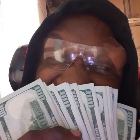 Meet your Posher, Andre - Picture 1 of 1